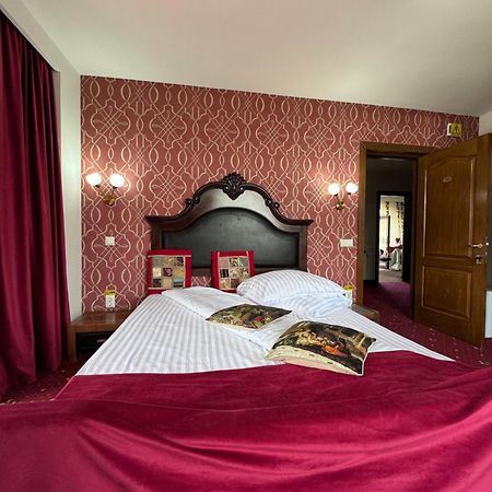 Pensiunea Casa Simoni Плоешти Экстерьер фото