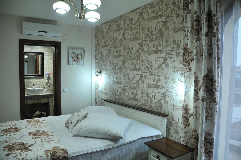 Pensiunea Casa Simoni Плоешти Номер фото