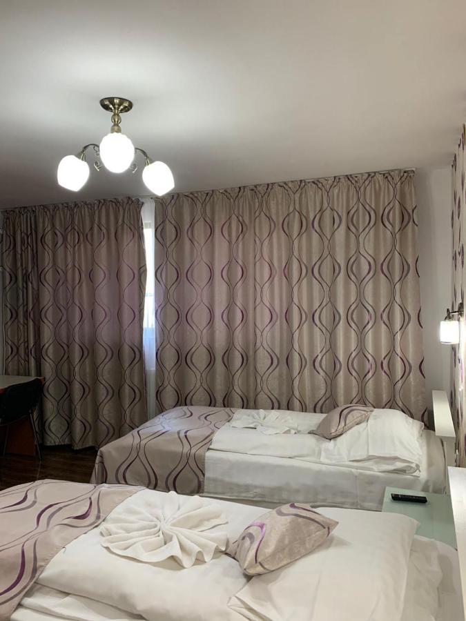 Pensiunea Casa Simoni Плоешти Экстерьер фото
